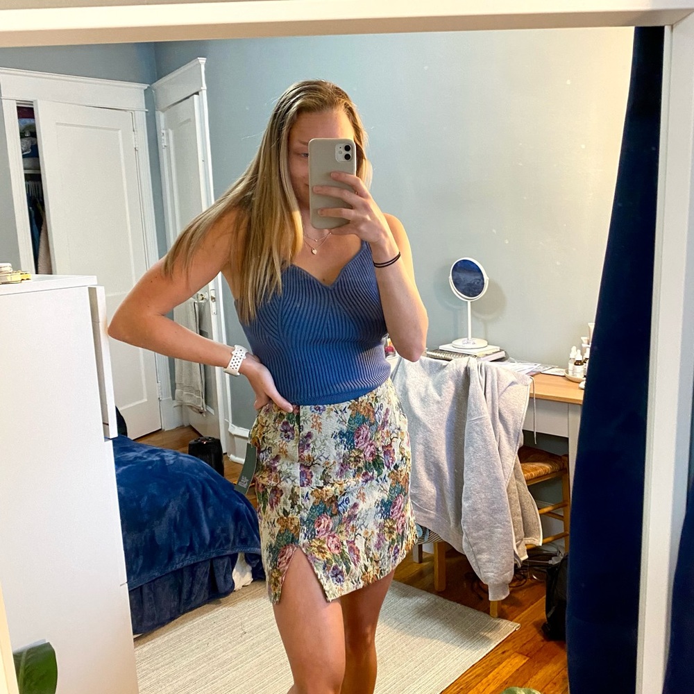 NWT Floral Pattern Mini Skirt